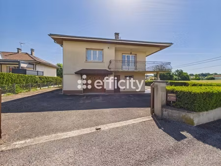 maison 7 pièces - 220 m²