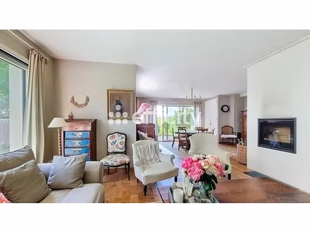 maison 8 pièces - 196 m²