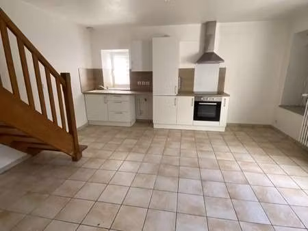 location appartement 2 pièces à bégard (22140) : à louer 2 pièces / 45m² bégard