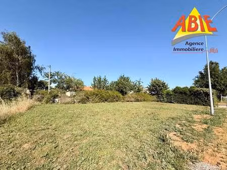 vente terrain à fontenay-le-comte (85200) : à vendre / fontenay-le-comte