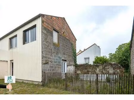 vente garage et parking à la boissière-de-montaigu (85600) : à vendre / la boissière-de-mo