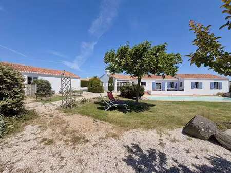 vente maison piscine à l'île-d'olonne (85340) : à vendre piscine / 171m² l'île-d'olonne