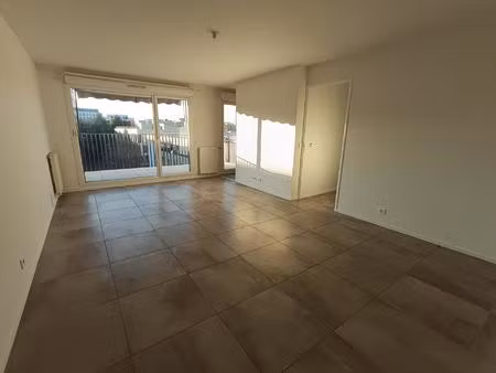 magnifique appartement 4p 3ch dans très belle résidence de 2016 à qqs mn à pied de la gare