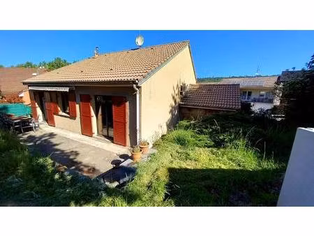 pavillon 3 chambres avec garage et jardin