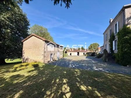 maison de maitre + petite maison a renover et dependances a saint paul en gatine !