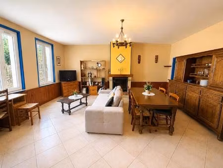 maison familiale 4 chambres + dépendances – nouveau prix !