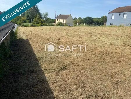 terrain constructible de 870m2
