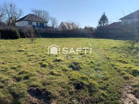 terrain constructible de 939m2