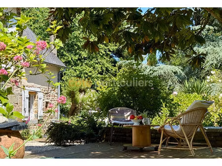la haye-pesnel  charmante maison en pierre 108m2  3 chambres 1 7 hectare