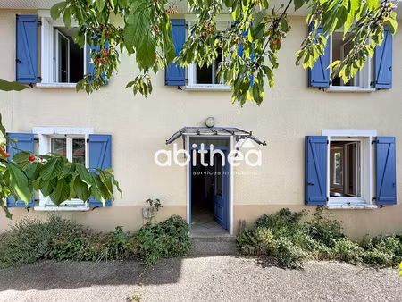 jolie maison avec piscine à st martin le vieux