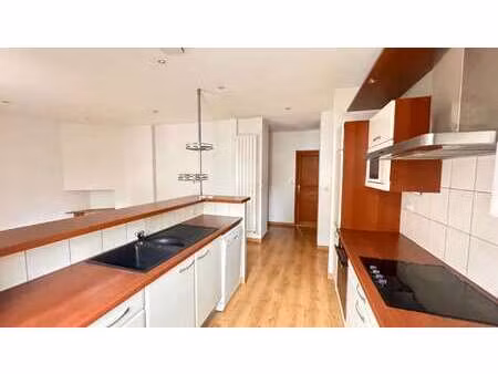 location appartement 3 pièces à vannes centre ville (56000) : à louer 3 pièces / 64m² vann
