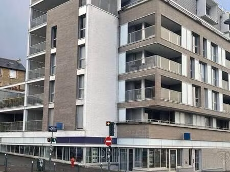 location bureaux et commerces à rennes (35000) : à louer / 26m² rennes
