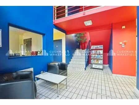 vente bureaux 676 m²