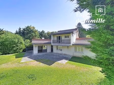 maison de 5 pièces de luxe en vente à caluire-et-cuire  auvergne-rhône-alpes