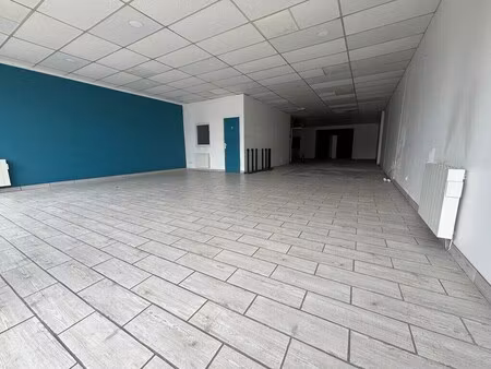 location commerce saint-bonnet-de-mure 69720 300m²