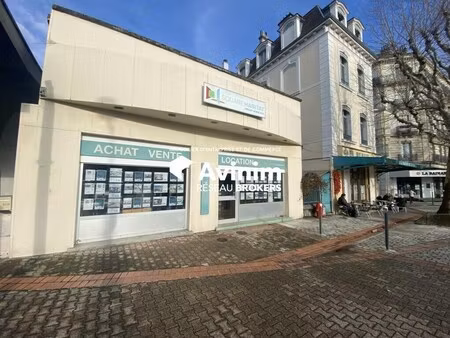 location commerce voiron 38500 146m²