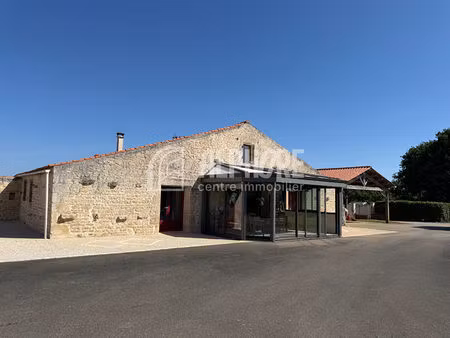 maison familiale de 8 pièces à vendre à sainte gemme la plaine - réf. mide2265