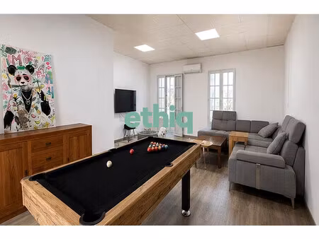 opportunité rare : grand appartement avec cour intérieure.