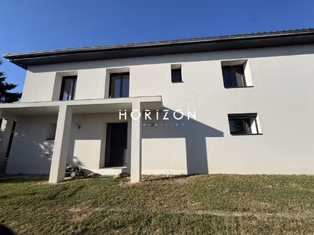 guéreins : maison rénovée 165 m2  4 ch  garage  1094 m2 terra