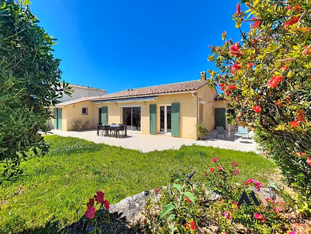 maison de type 4 de plain-pied avec garage au calme