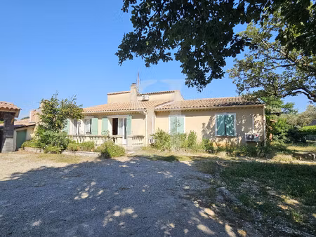 villa avec piscine à sainte cécile les vignes