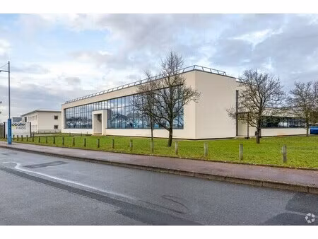 location bureaux 930 m²