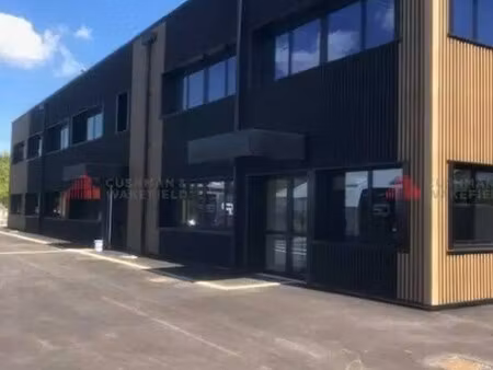 location bureaux 95 m²