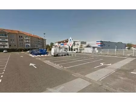 vente commerce 1 919 m²