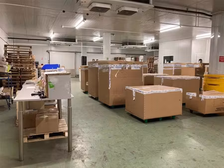 location local d'activités orly 1 730 m²