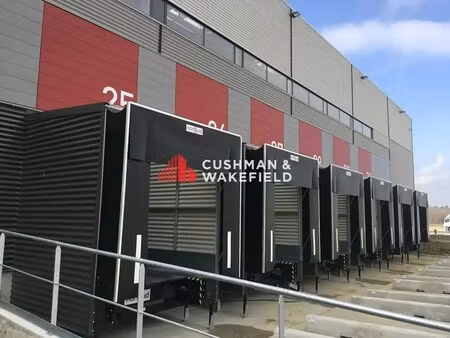 vente entrepôt 6 300 m²