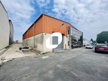 vente local d’activités brie comte robert 77170 560m²