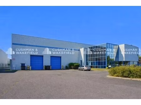 vente local d’activités le plessis pate 91220 2730m²