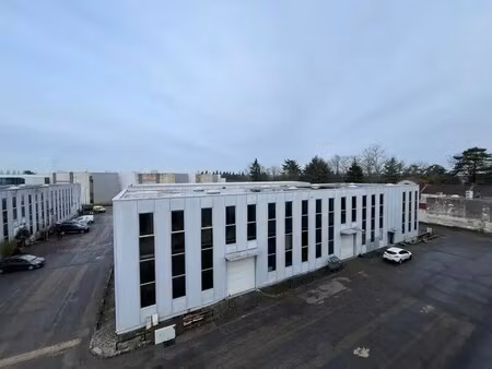vente local d’activités les loges en josas 78350 1150m²