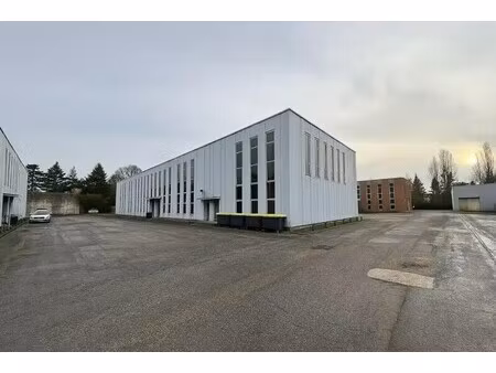 vente local d’activités les loges en josas 78350 1800m²