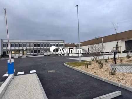 location entrepôt 4 298 m² à 8 789 m²