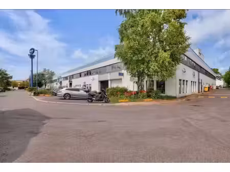 location local d’activités 95m² à 1028m²