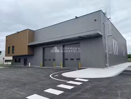 location entrepôt blanquefort 33290 1168m² à 2829m²
