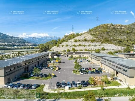 location local d’activités castagniers 06670 398m²