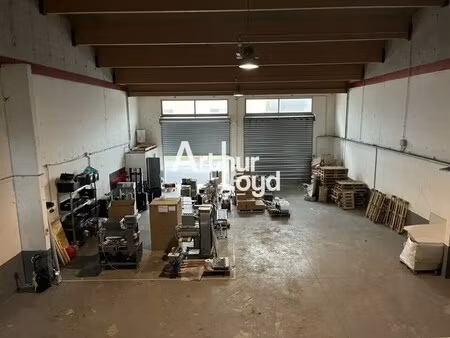 location local d’activités montauroux 83440 225m²