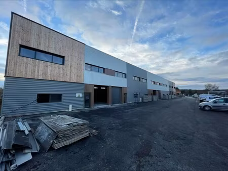 location local d’activités viarmes 95270 426m² à 2556m²