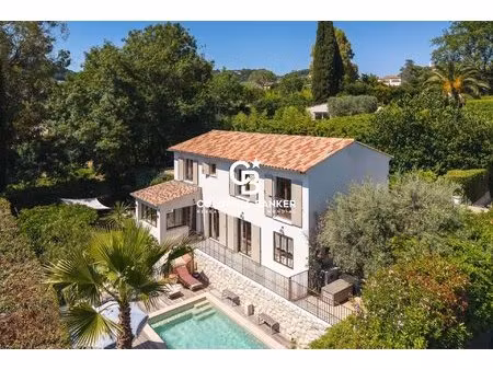 saint-paul-de-vence — belle villa avec piscine au cœur d'un écrin de verdure