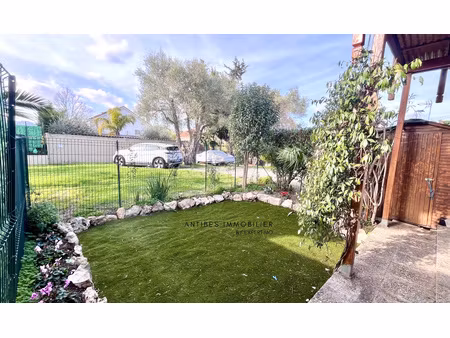 juan les pins 2 pieces rez de jardin parking