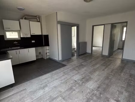 location appartement 3 pièces 48m² port la nouvelle 11210