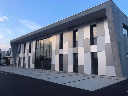 location local professionnel 75m² narbonne 11100