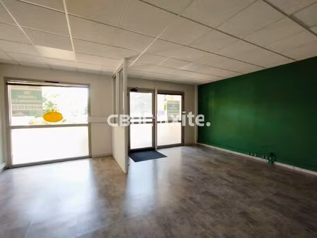 achat local commercial 75m² annecy le vieux 74940