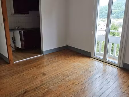 a louer sur foix appartement t2 de 35.6m² avec parking
