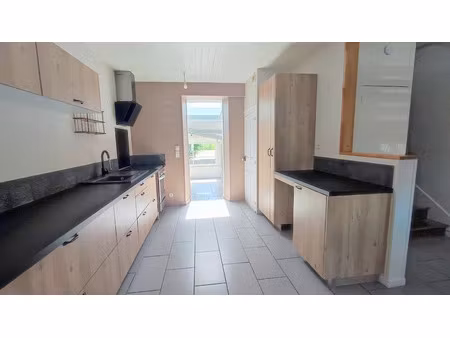 vente maison 4 pièces 87 m² à cerizay (79140)  174 000 €