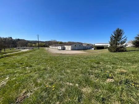 achat local commercial 3 000m² hauterives 26390