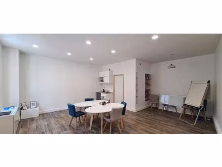 bureau clisson (la vallée) 1 p . sde . 40.5 m²