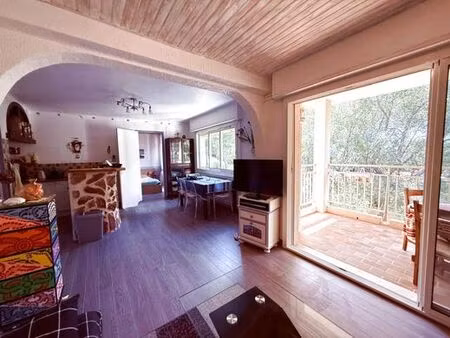appartement de luxe de 2 chambres en vente à sanary-sur-mer  provence-alpes-côte d'azur